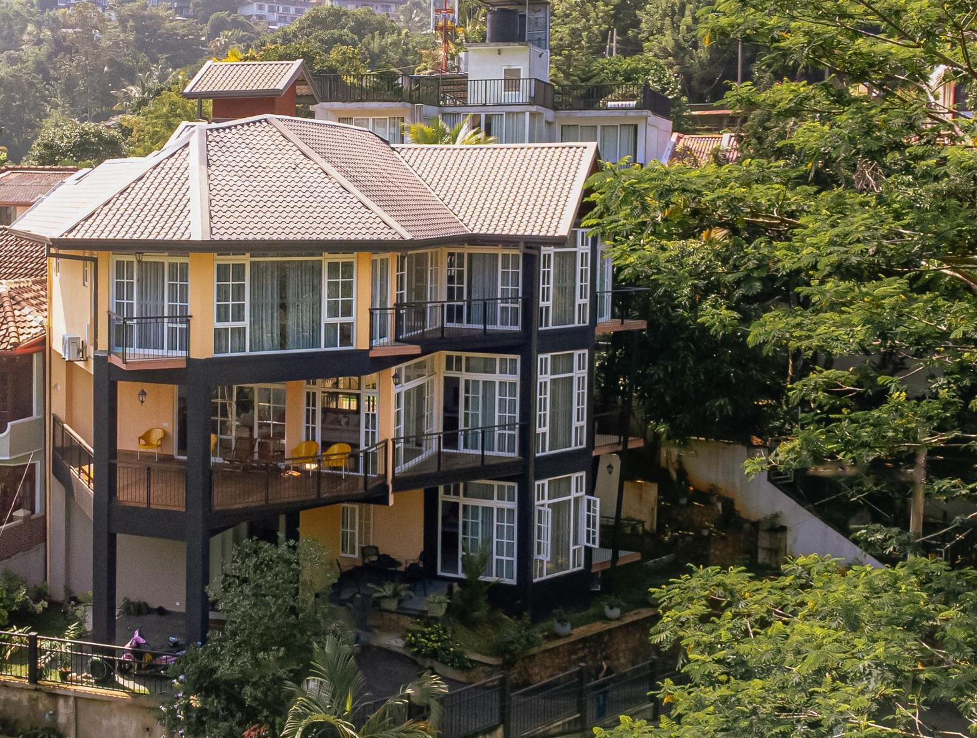 Roberosia - Holiday Home แคนดี้ ภายนอก รูปภาพ