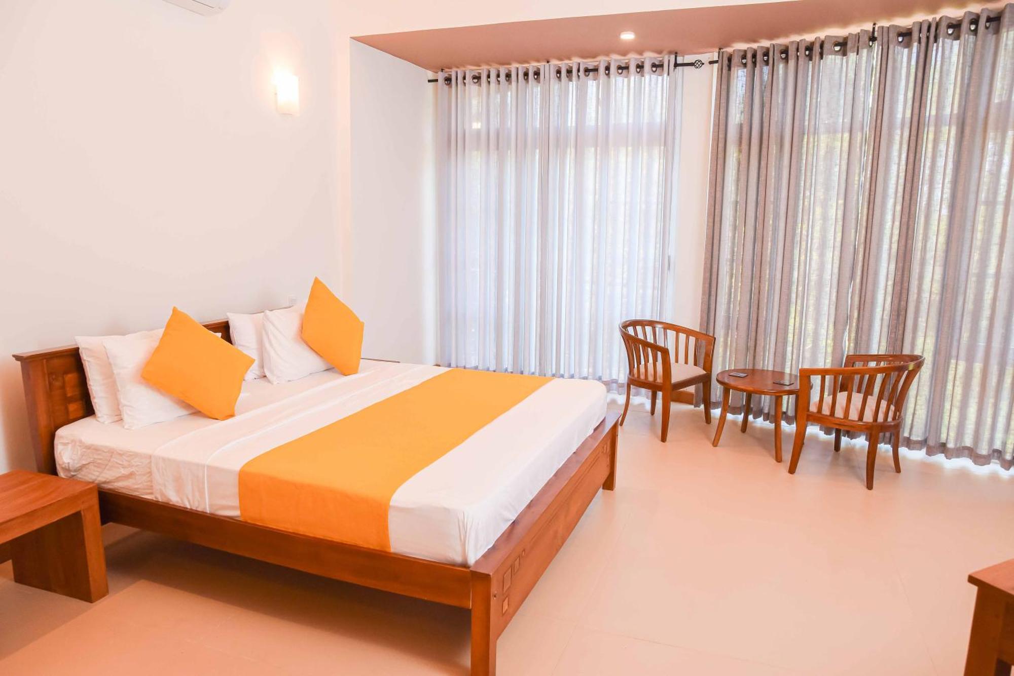 Roberosia - Holiday Home แคนดี้ ภายนอก รูปภาพ